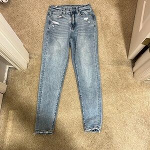 American Eagle blue jeans
